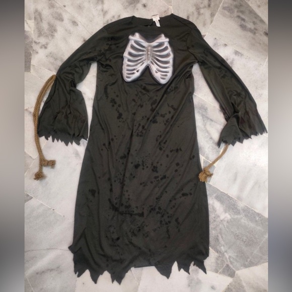 Boy or Girl Skeleton/Reaper Halloween Costume size S/M - Picture 2 of 2